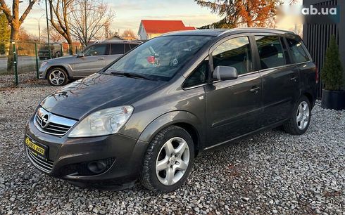 Opel Zafira 2010 - фото 3