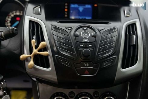 Ford Focus 2011 - фото 18