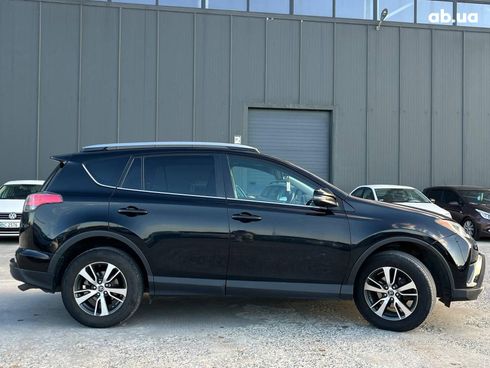 Toyota RAV4 2016 черный - фото 6