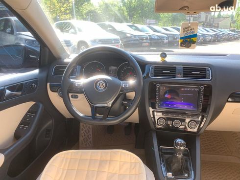 Volkswagen Jetta 2016 черный - фото 34
