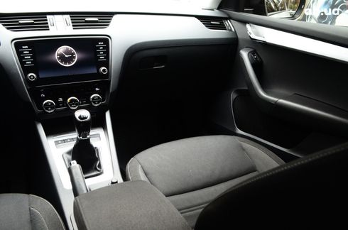Skoda Octavia 2019 белый - фото 11
