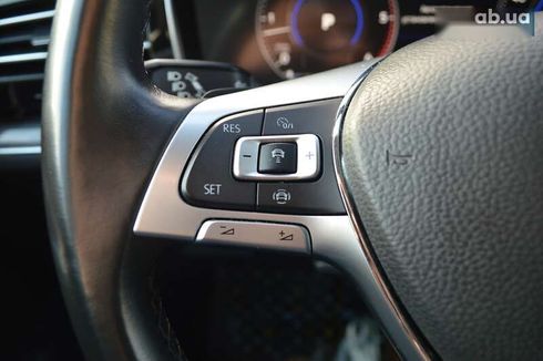 Volkswagen Touareg 2018 - фото 21