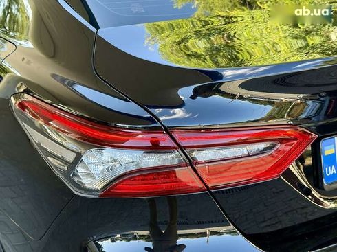 Toyota Camry 2022 - фото 16