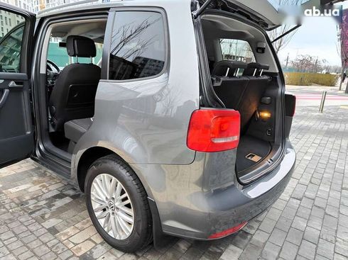 Volkswagen Touran 2015 - фото 12