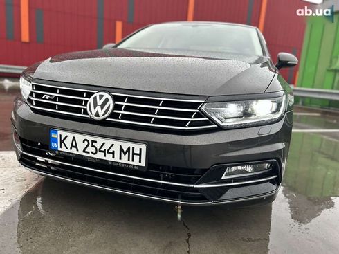 Volkswagen Passat 2018 - фото 8