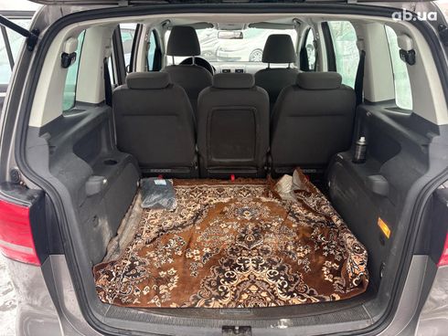 Volkswagen Touran 2011 серый - фото 32