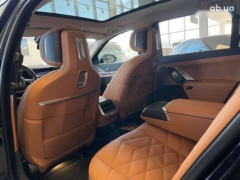 BMW i7 2023 - фото 16