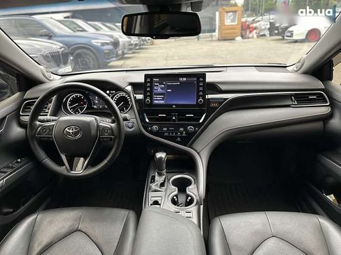 Toyota Camry 2021 - фото 30