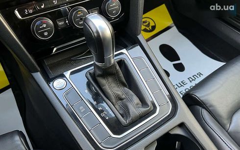 Volkswagen Passat 2018 - фото 18