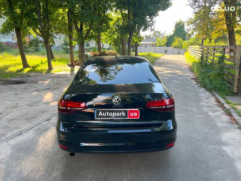Volkswagen Jetta 2016 черный - фото 6