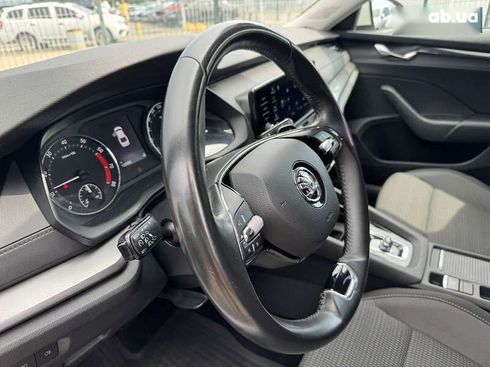 Skoda Octavia 2020 - фото 16