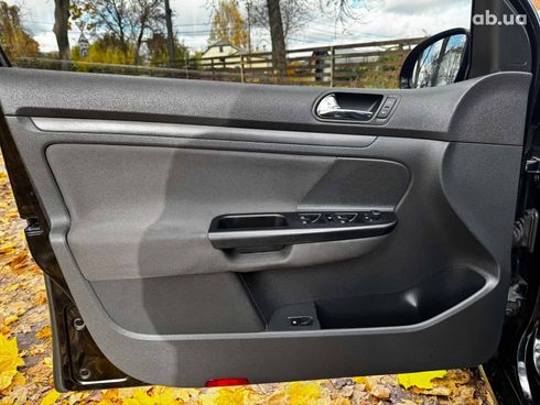 Volkswagen Golf 2004 черный - фото 11