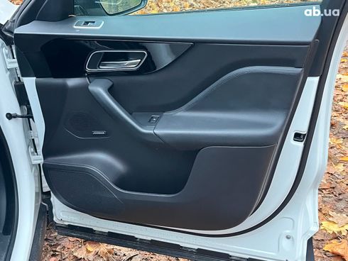 Jaguar F-Pace 2018 белый - фото 16