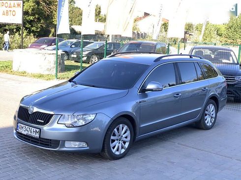 Skoda Superb 2011 - фото 3