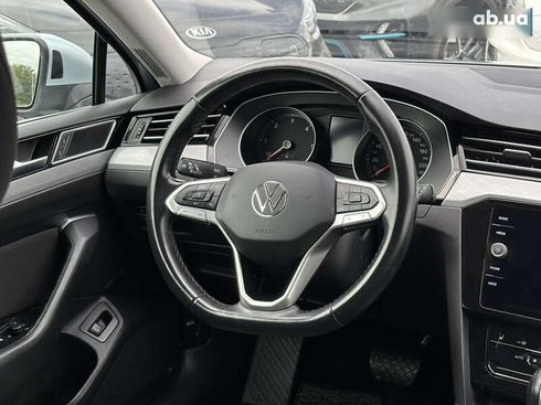 Volkswagen Passat 2022 - фото 30