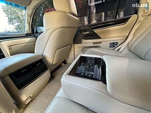 Lexus LX 2015 - фото 25