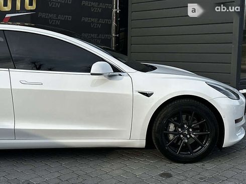 Tesla Model 3 2020 - фото 30