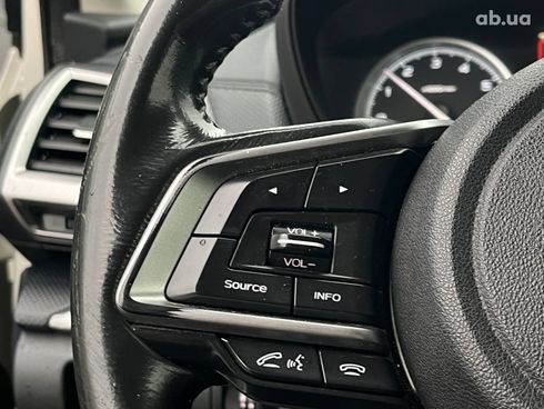 Subaru Forester 2018 белый - фото 27