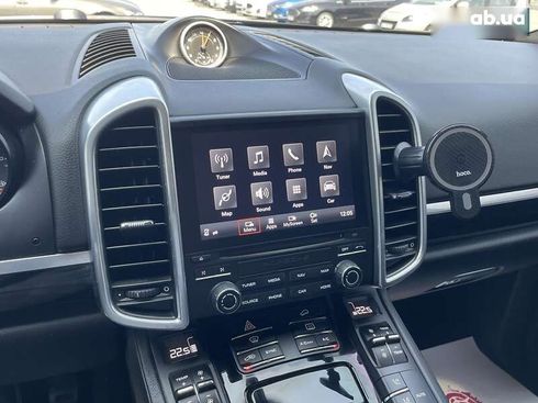 Porsche Cayenne 2016 - фото 30