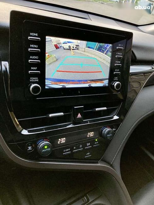 Toyota Camry 2021 - фото 11