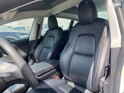 Tesla Model 3 2021 - фото 17