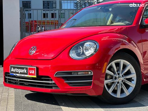 Volkswagen Beetle 2016 красный - фото 3