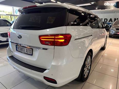 Kia Carnival 2020 - фото 5
