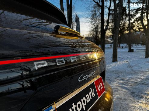 Porsche Cayenne 2020 черный - фото 12