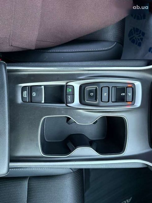 Honda Accord 2019 - фото 8