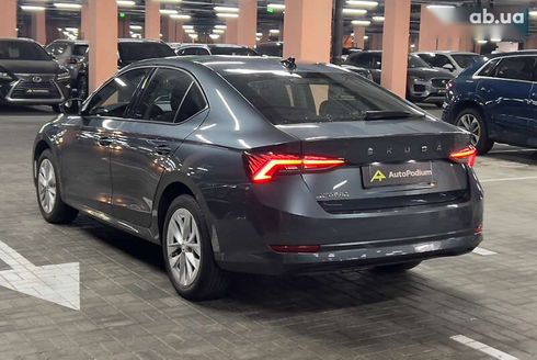 Skoda Octavia 2021 - фото 12