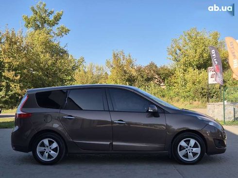 Renault Scenic 2010 - фото 22