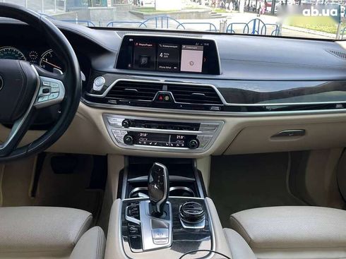 BMW 7 серия 2017 - фото 16