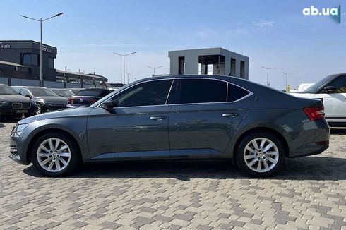 Skoda Superb 2020 - фото 4