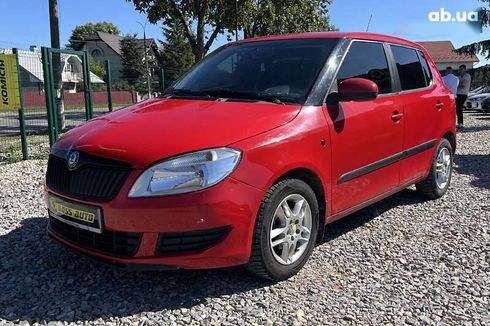 Skoda Fabia 2012 - фото 3