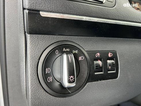 Volkswagen Touran 2012 серый - фото 19