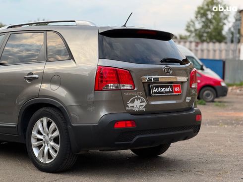 Kia Sorento 2012 серый - фото 8
