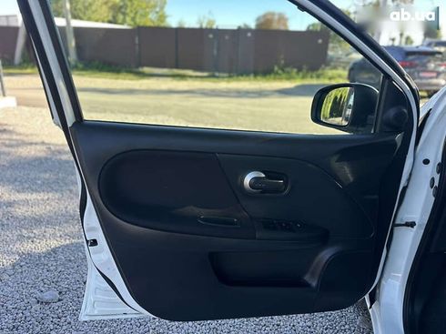 Nissan Note 2009 - фото 25