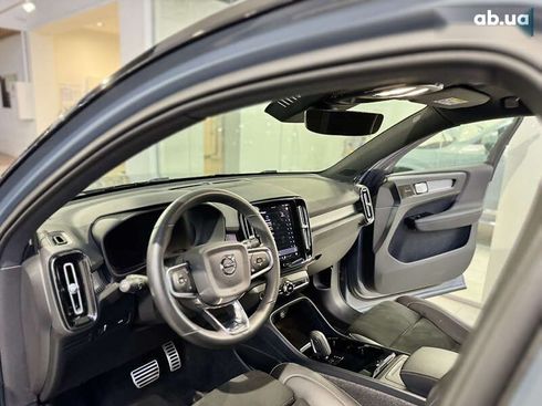 Volvo XC40 2021 - фото 16