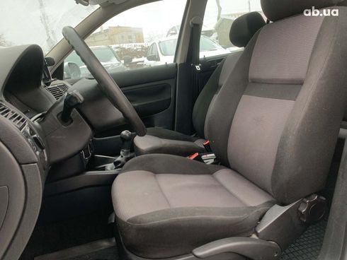 Volkswagen Golf 2001 серый - фото 27