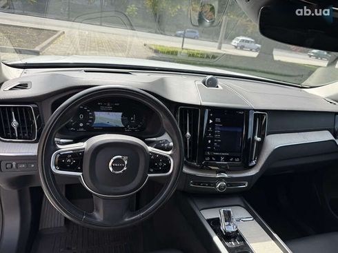 Volvo XC60 2020 - фото 26
