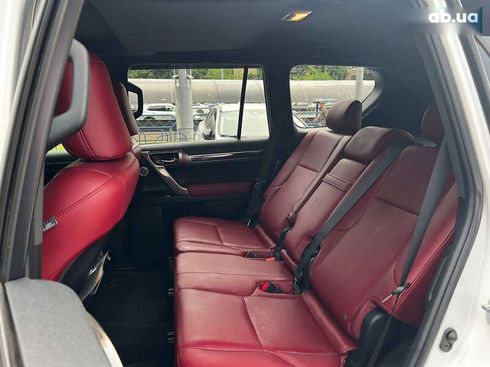 Lexus GX 2020 - фото 17
