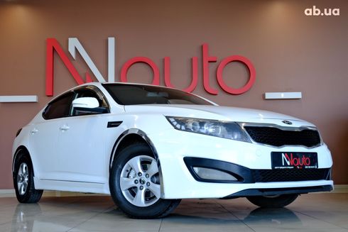 Kia Optima 2013 белый - фото 4
