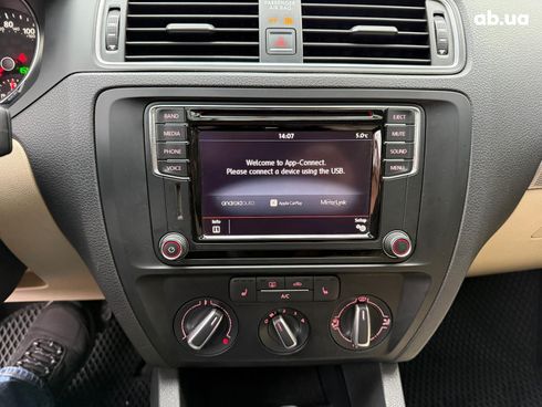 Volkswagen Jetta 2017 черный - фото 15
