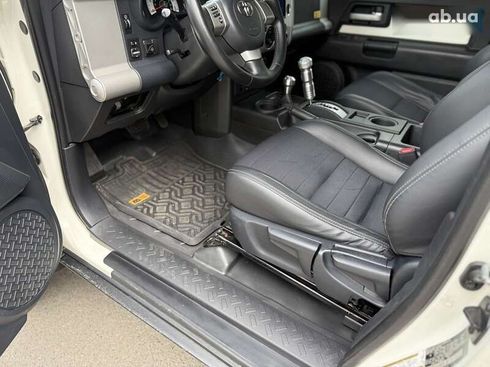 Toyota FJ Cruiser 2008 - фото 17