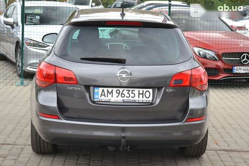 Opel Astra 2011 - фото 19