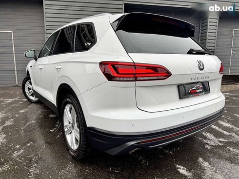 Volkswagen Touareg 2020 - фото 12