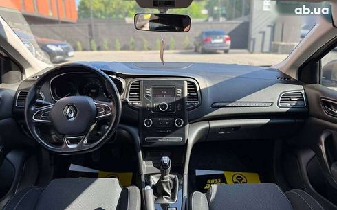 Renault Megane 2016 - фото 12