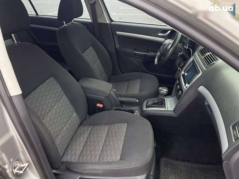 Skoda Octavia 2012 - фото 21