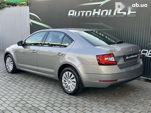 Skoda Octavia 2017 - фото 17