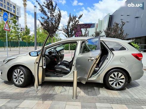 Kia Cee'd 2016 - фото 10